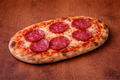 Pinsa Salami ca. 30x15cm